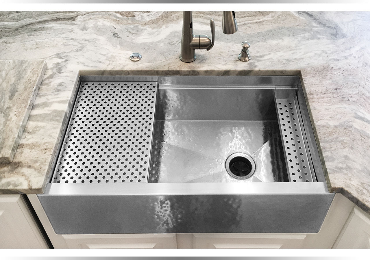 Under mount stainless steel kitchen sinks made in USA in smooth and hammered.