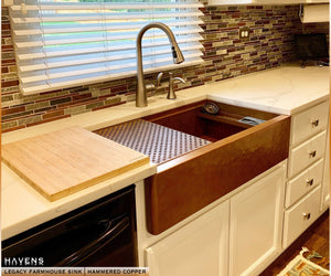 Legacy Farmhouse Sink - Hammered Copper